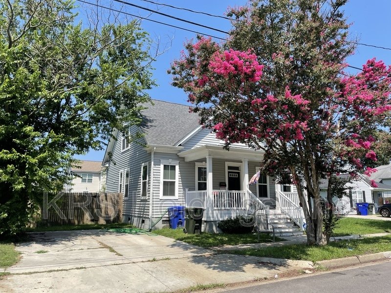 Bright property image