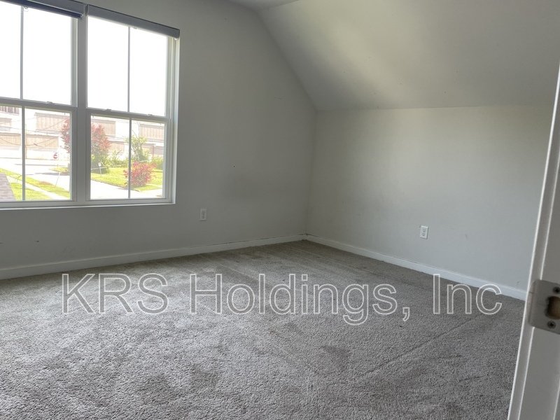 Bright property image