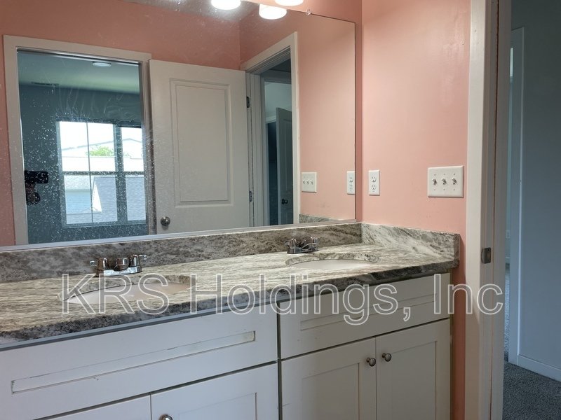 Bright property image