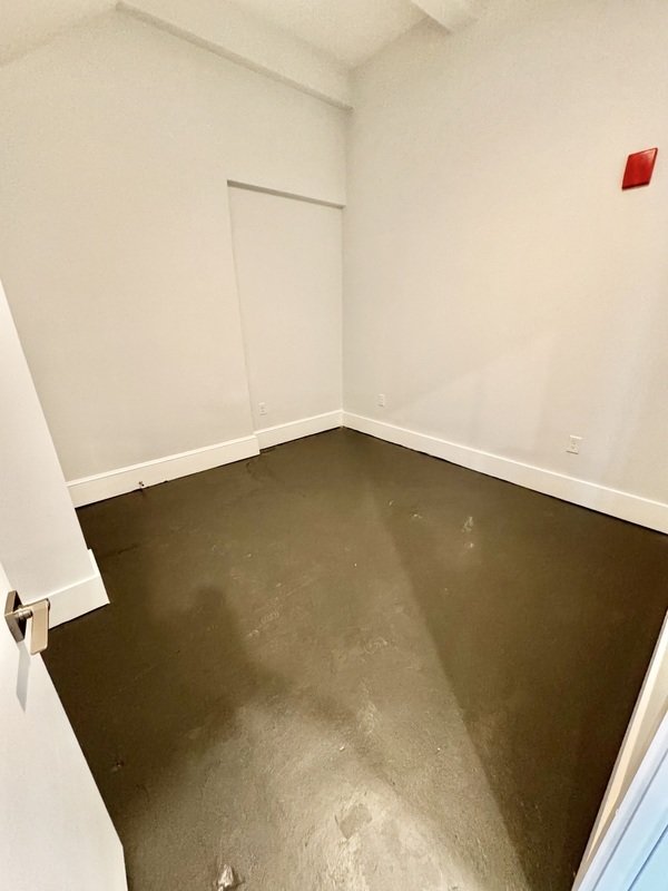 Live work unit! property image