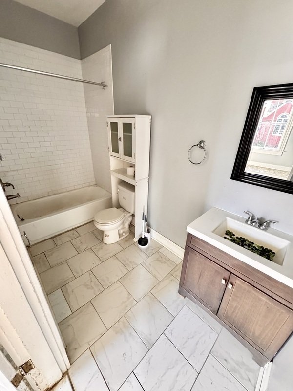 2208 Venable St B property image