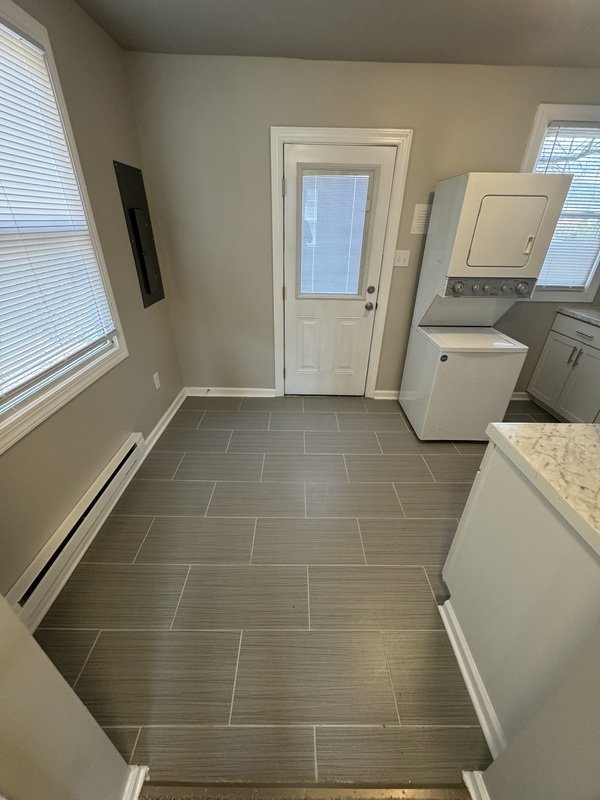 1110 E 16th St property image