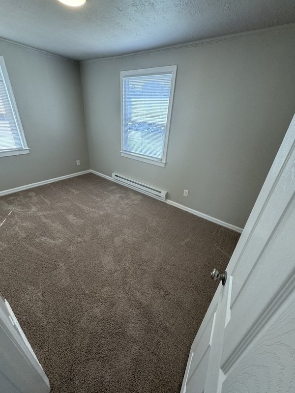 1110 E 16th St property image