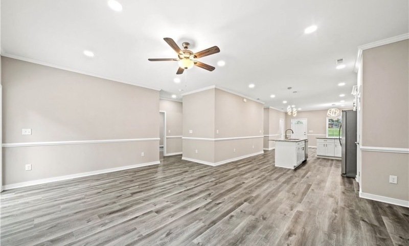 Bright property image