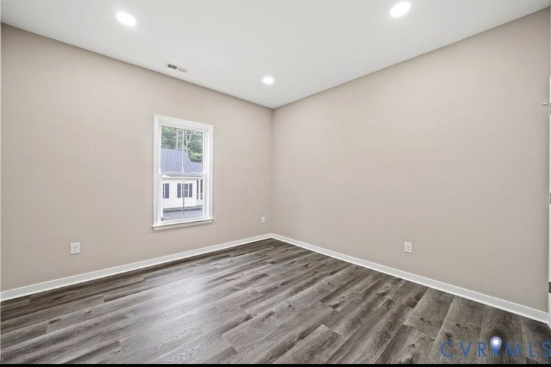 Bright property image