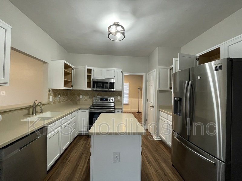 Bright property image