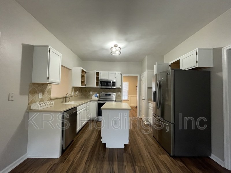 Bright property image