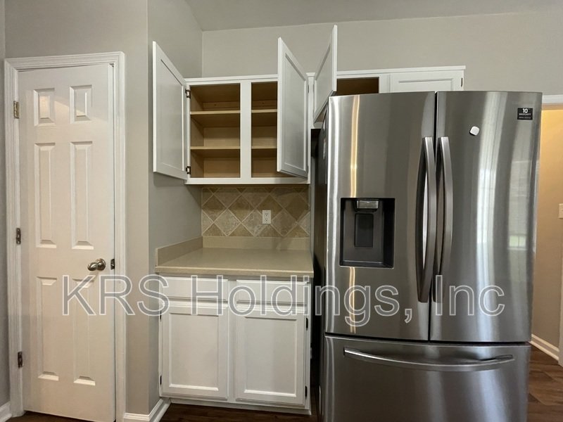 Bright property image