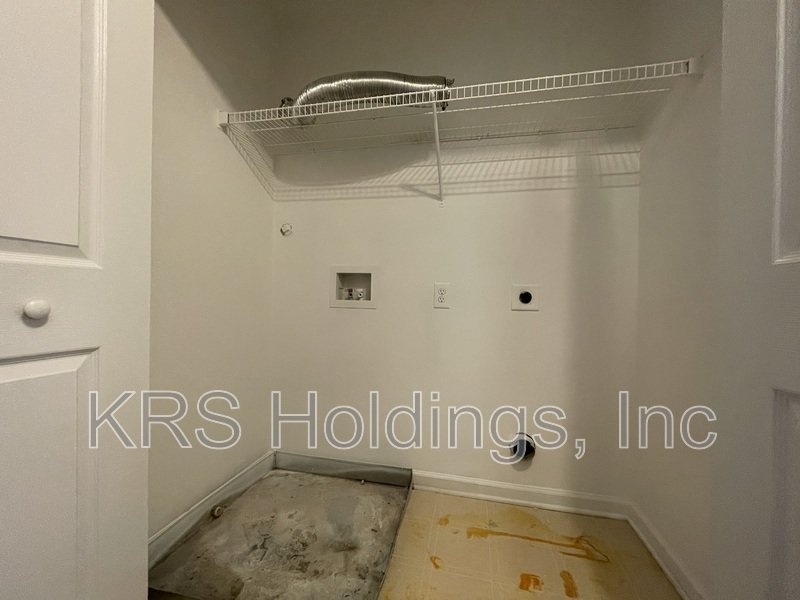 Bright property image