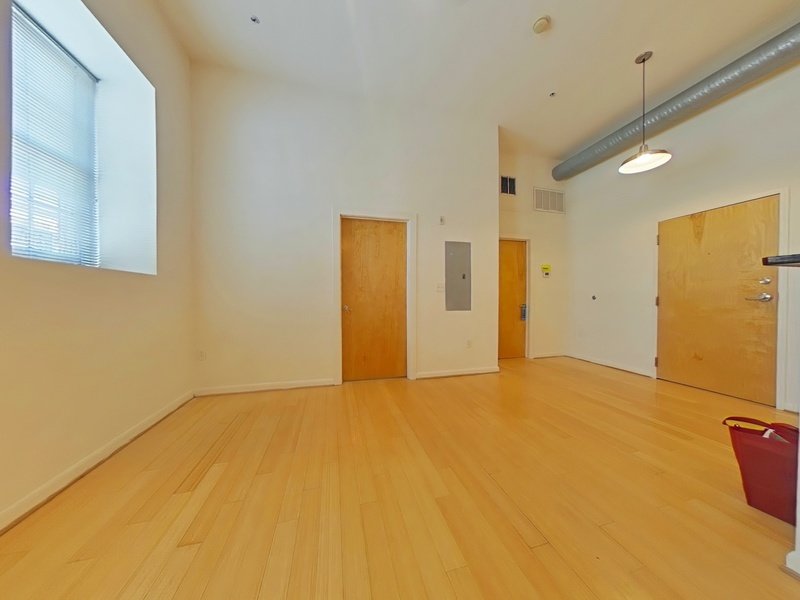 T&E Unit 220 property image