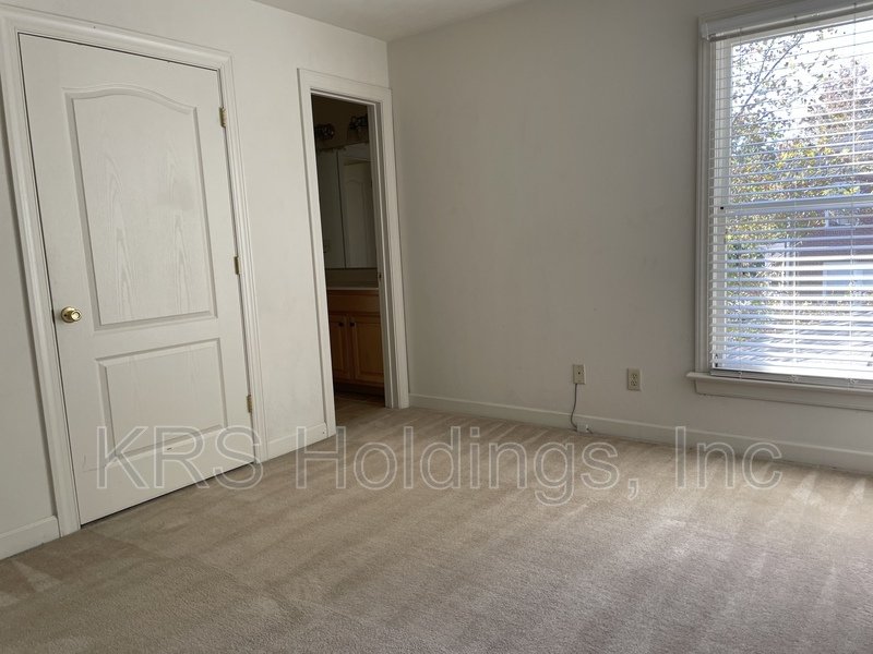 Bright property image