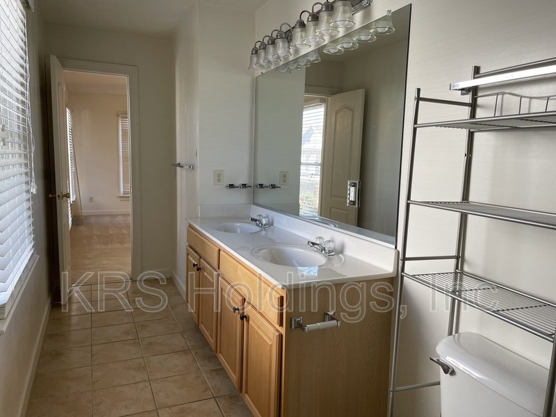 Bright property image