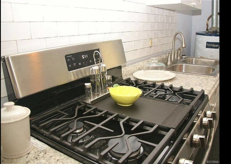 1719 Porter St property image