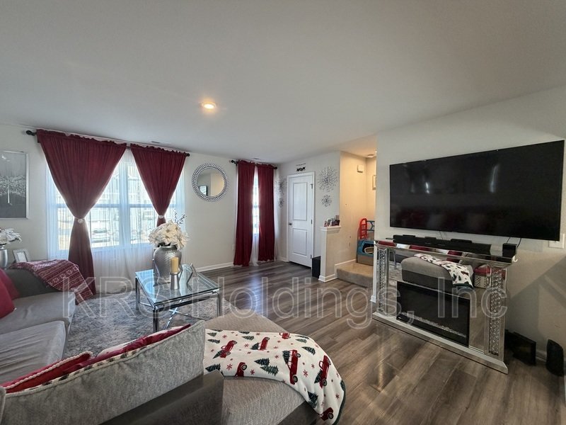 Bright property image