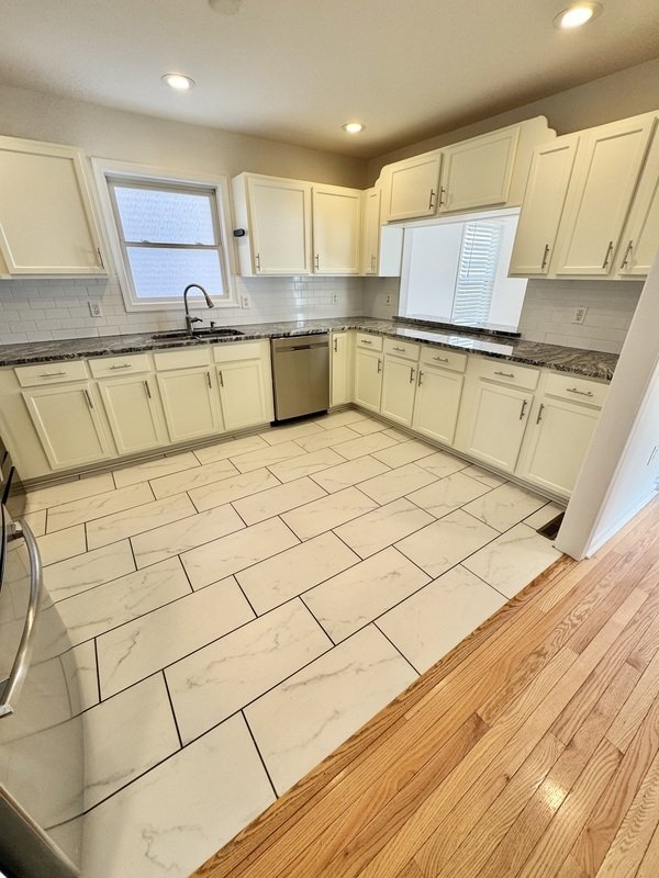 1214 Bainbridge St property image