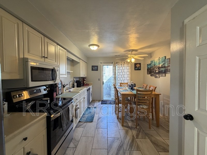 6040 Capital Place property image