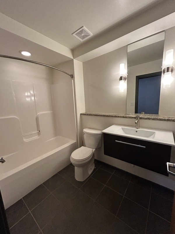 110 S. 15th St.  Unit 405 property image