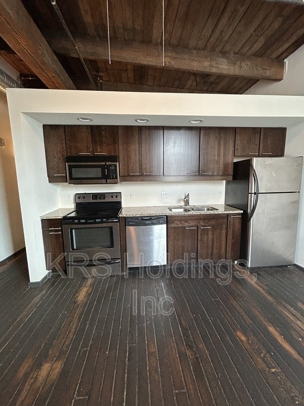 110 S. 15th St.  Unit 405 property image