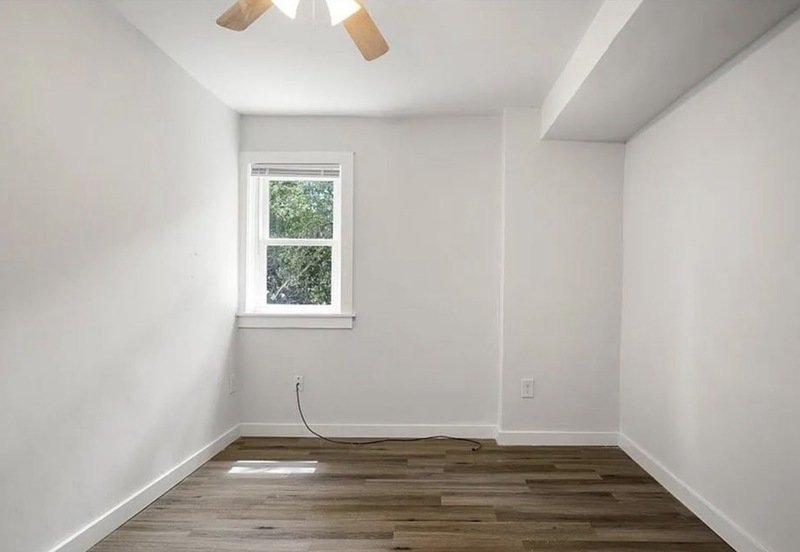 731 Cameron St 2 bedroom property image