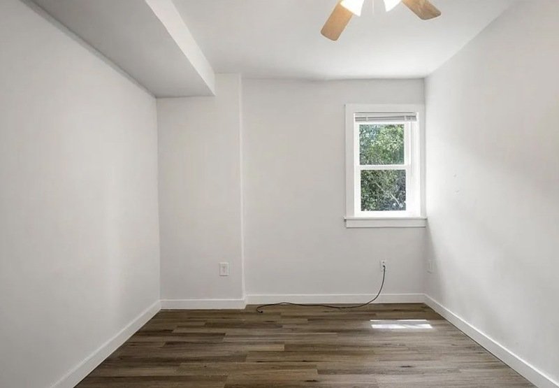 731 Cameron St 2 bedroom property image