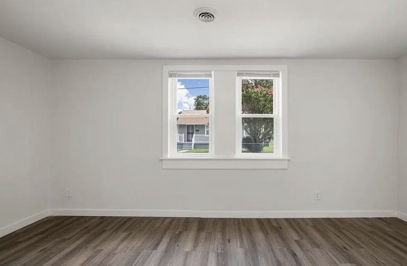 731 Cameron St 2 bedroom property image