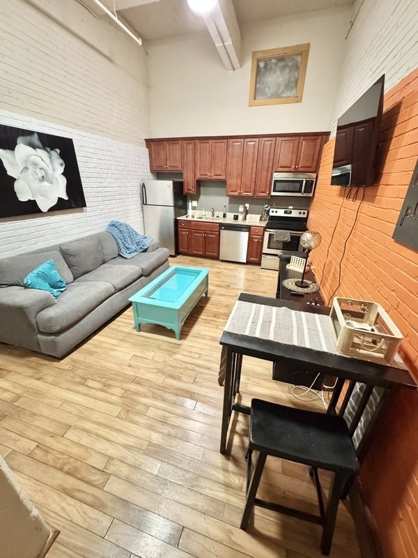 114 Virginia st 113 property image