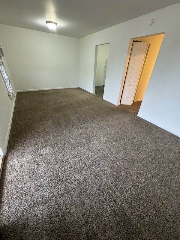 416 S West St 8 property image