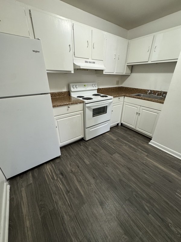 416 S West St 8 property image