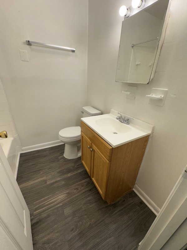 416 S West St 8 property image