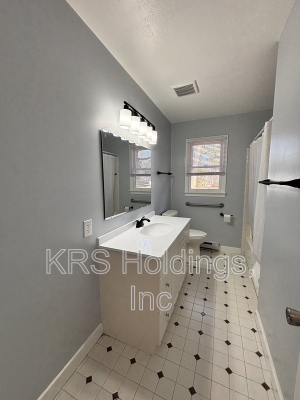 Lovely Renovated Home- Ready Now!! property image