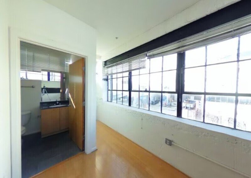 Bright property image