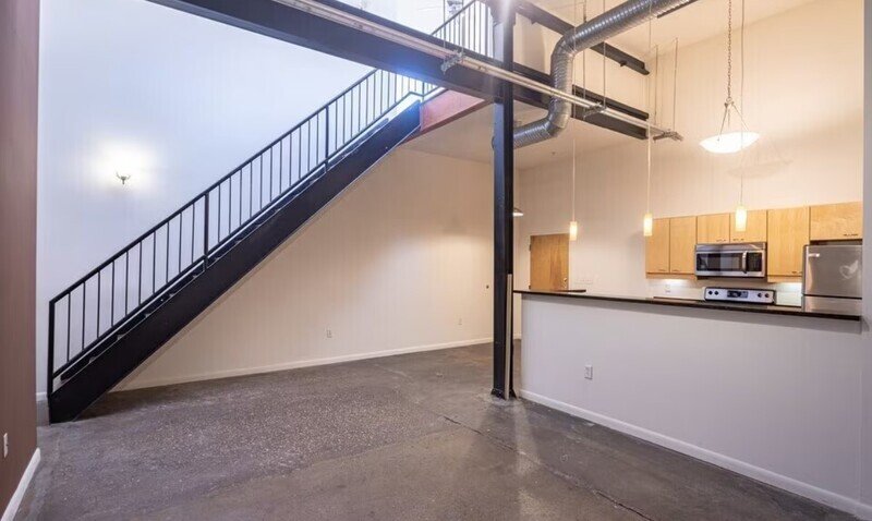 Bright property image