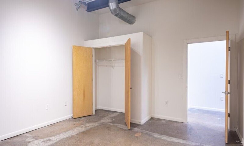 Bright property image