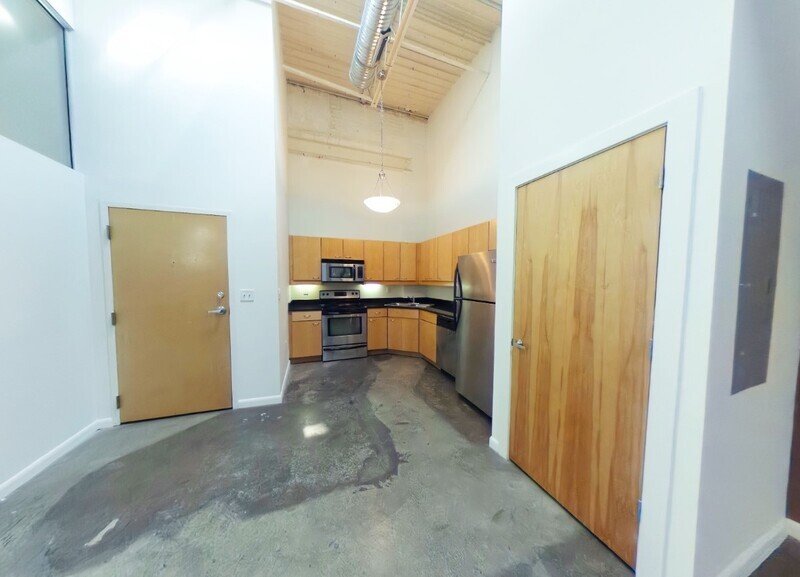 Bright property image