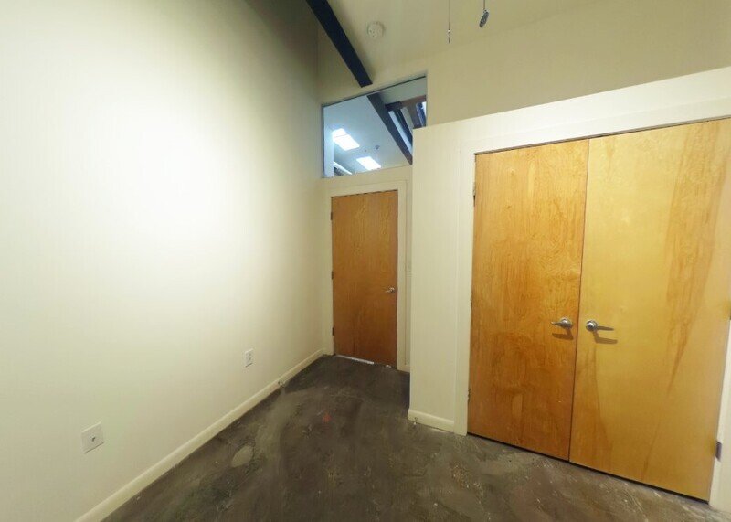 Bright property image