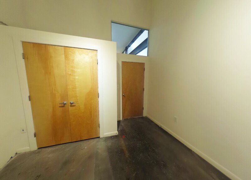 Bright property image