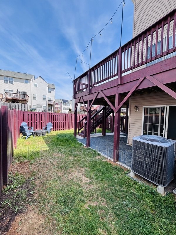 Renovated Corner lot Available Now! property image