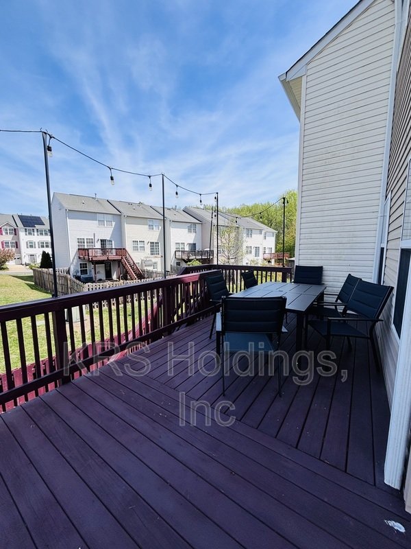 Renovated Corner lot Available Now! property image