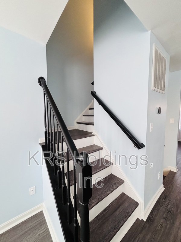 Renovated Corner lot Available Now! property image