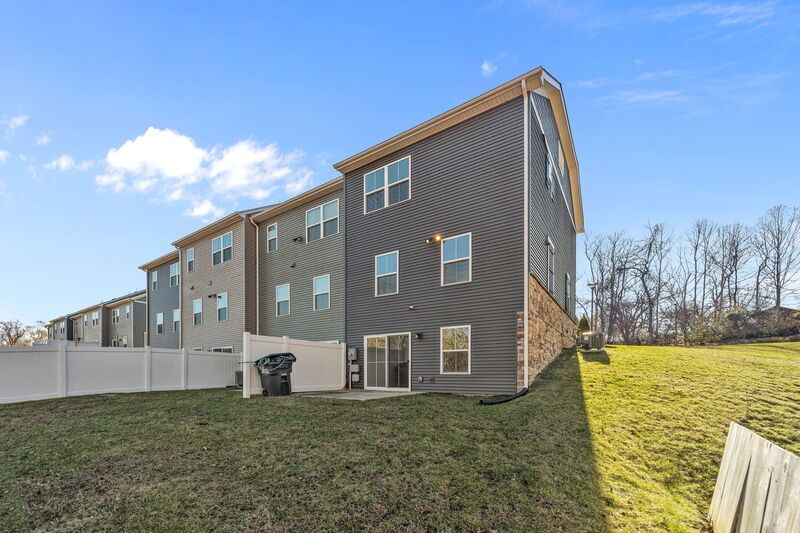 Finished basement property image
