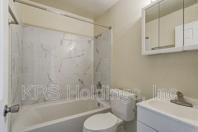 1517 HALIFAX ST APT 17 property image