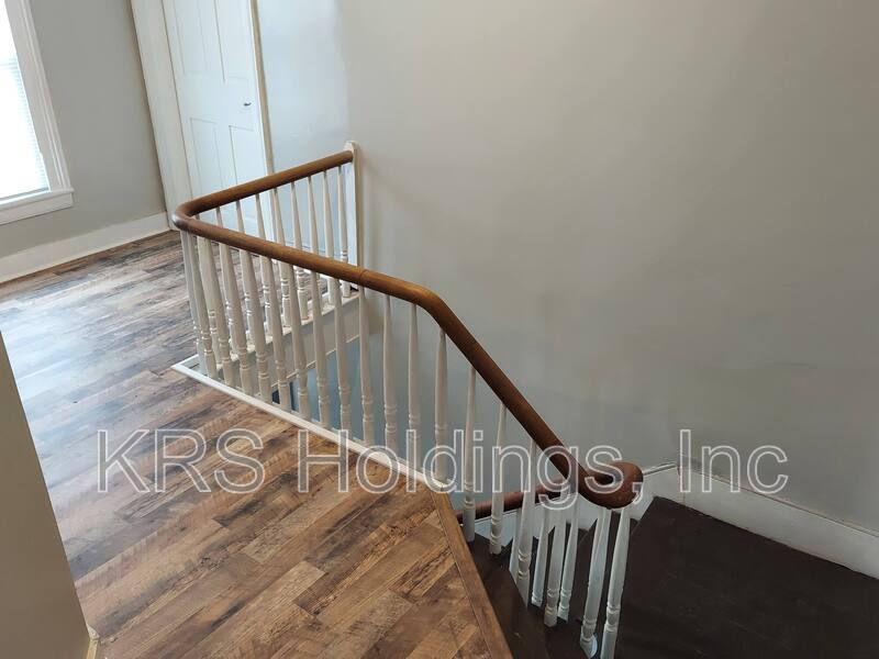 Rental in Staunton, 3 BR Apartment Minutes from Downtown property image