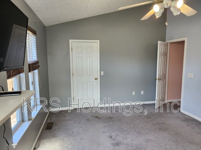 For Rent: Harrisonburg 3 BR, 2.5 Bath Well-maintained Townhouse property image