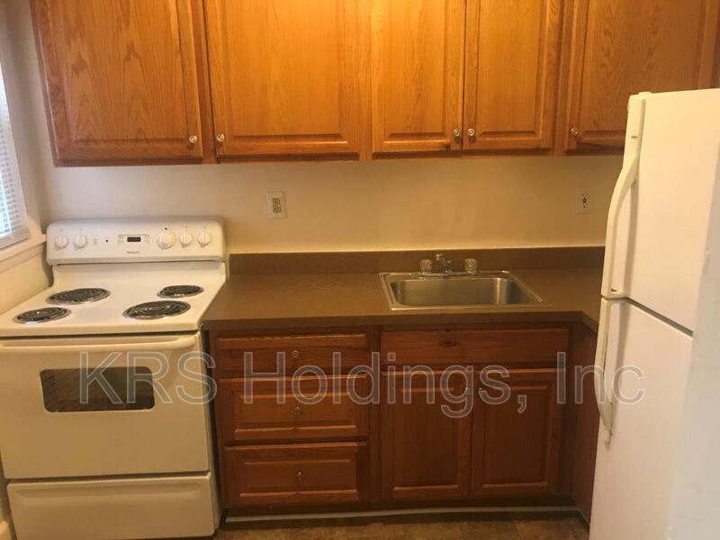 Maycox Ave: Spacious 3BR Duplex property image
