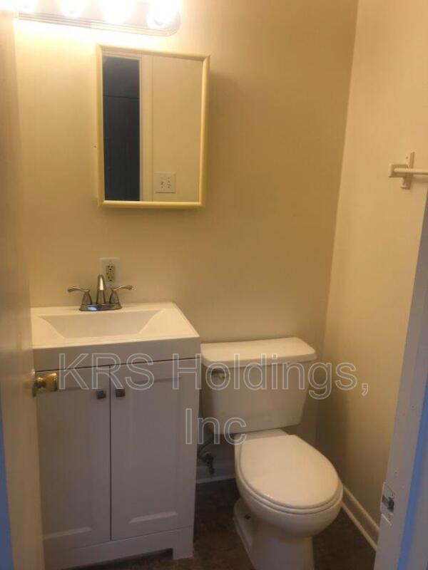 Maycox Ave: Spacious 3BR Duplex property image