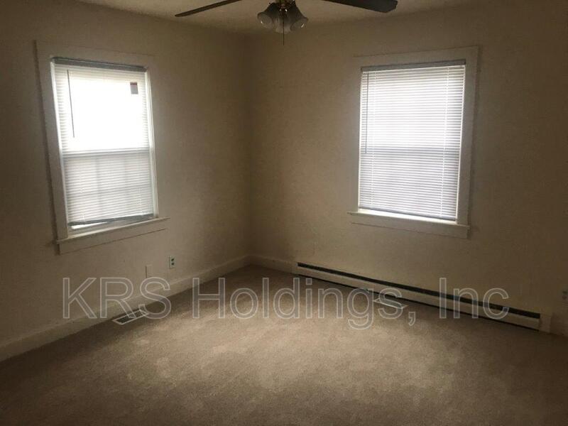 Maycox Ave: Spacious 3BR Duplex property image