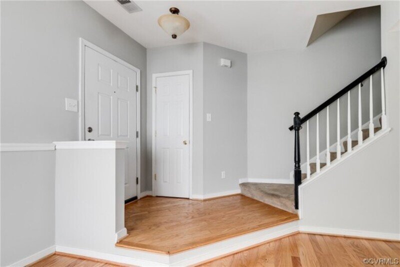 Bright property image