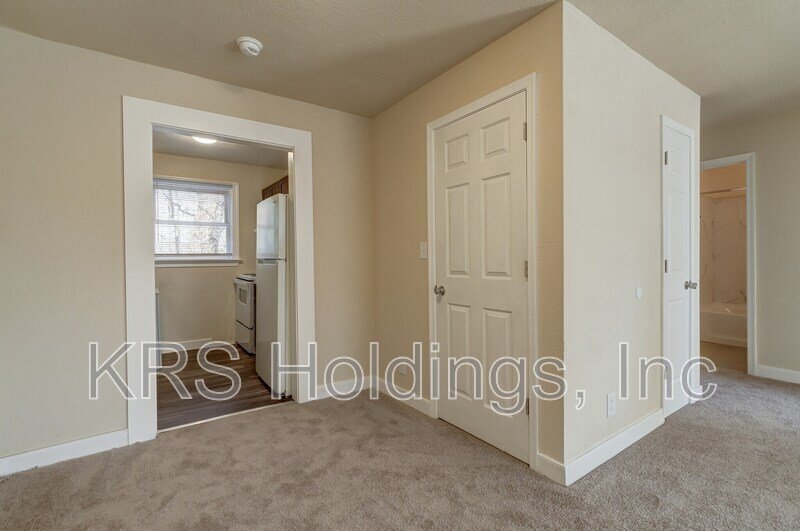 1517 HALIFAX ST APT 8 property image