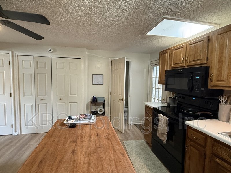 Bright property image