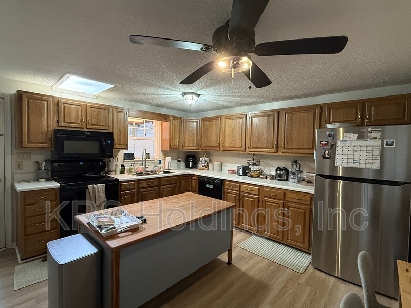 Bright property image